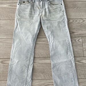 True Religion men light gray corduroy jeans. Size: 32.